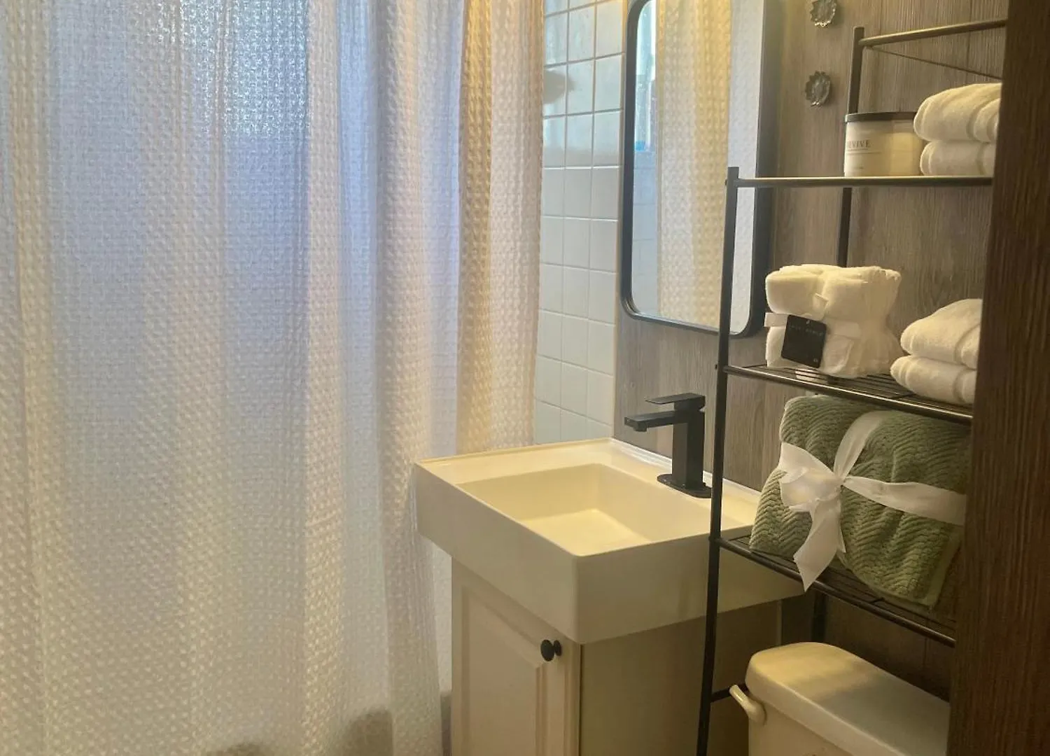 Las Vegas Cozy Hideway- 5 Mins To Fremont Experience! location
